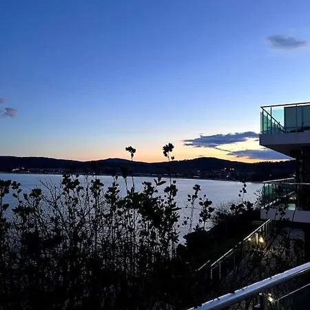 Panorama Bay-serenity Haven Apartment *